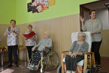 Október – mesiac úcty k starším