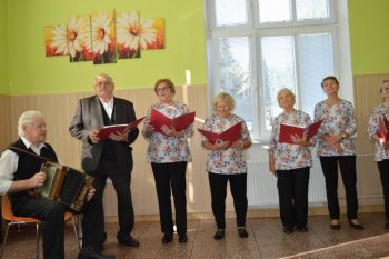 Október – mesiac úcty k starším