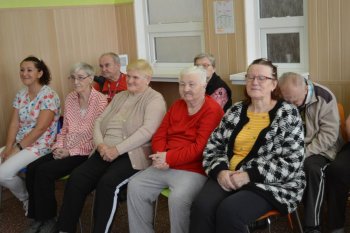 Október – mesiac úcty k starším