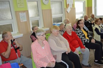 Október – mesiac úcty k starším