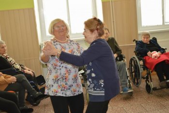 Október – mesiac úcty k starším