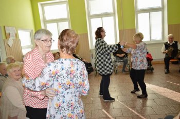 Október – mesiac úcty k starším