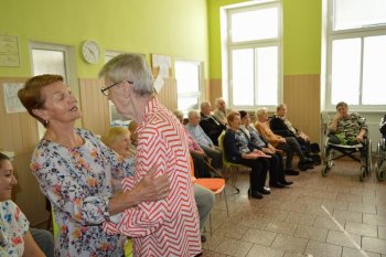 Október – mesiac úcty k starším