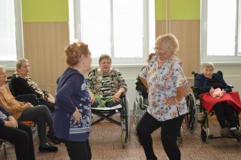 Október – mesiac úcty k starším