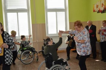 Október – mesiac úcty k starším