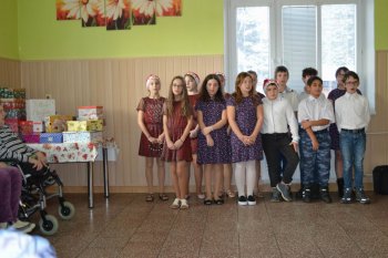 Koľko lásky sa zmestí do krabice od topánok