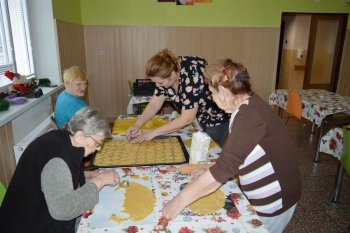 Predvianočné pečenie