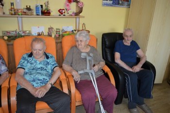 Posedenie s jubilantmi