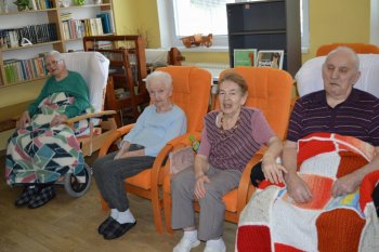 Posedenie s jubilantmi