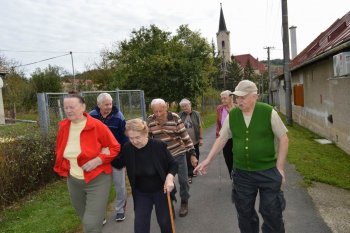 Prechádzka do lipovej aleje