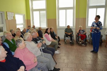 Október – mesiac úcty k starším