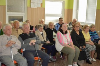 Október – mesiac úcty k starším