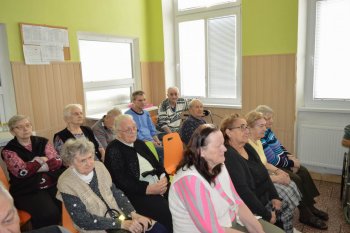 Október – mesiac úcty k starším