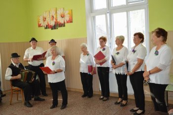 Október – mesiac úcty k starším