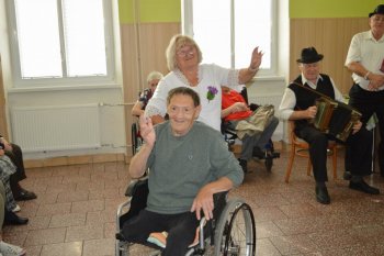 Október – mesiac úcty k starším