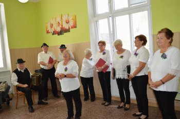 Október – mesiac úcty k starším