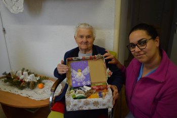 Koľko lásky sa zmestí do krabice od topánok