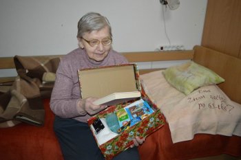 Koľko lásky sa zmestí do krabice od topánok