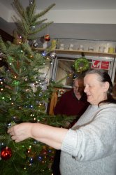 Zdobenie vianočného stromčeka