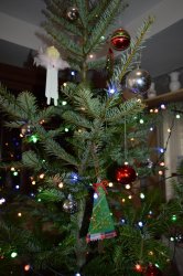 Zdobenie vianočného stromčeka