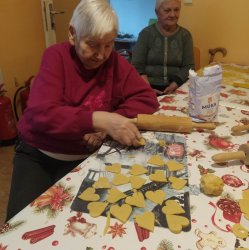 Vianočné pečenie v domčeku