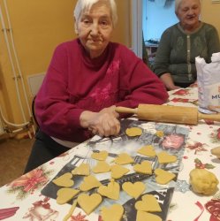 Vianočné pečenie v domčeku