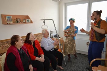 Veselo s Červenými nosmi