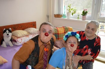 Veselo s Červenými nosmi