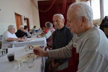 Deň matiek s členmi Slovenského zväzu zdravotne postihnutých
