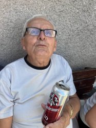 Posedenie pri guľáši v domčeku