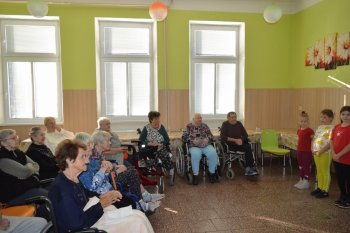 Október – mesiac úcty k starším