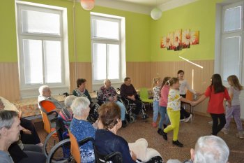 Október – mesiac úcty k starším