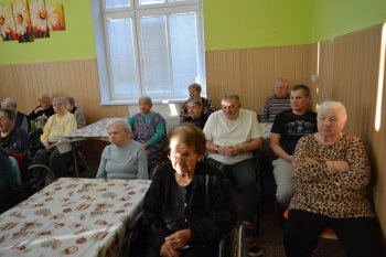 Koľko lásky sa zmestí do krabice od topánok