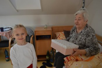 Koľko lásky sa zmestí do krabice od topánok