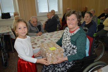 Koľko lásky sa zmestí do krabice od topánok