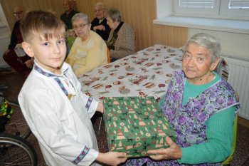 Koľko lásky sa zmestí do krabice od topánok