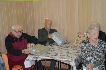 Koľko lásky sa zmestí do krabice od topánok