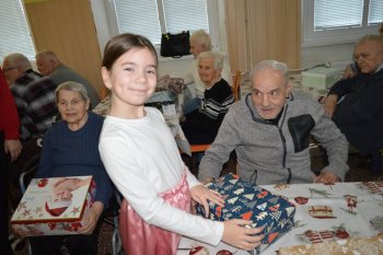 Koľko lásky sa zmestí do krabice od topánok