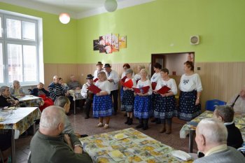 Fašiangovo-valentínske posedenie