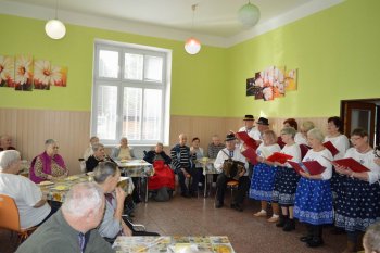 Fašiangovo-valentínske posedenie