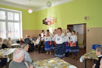 Fašiangovo-valentínske posedenie