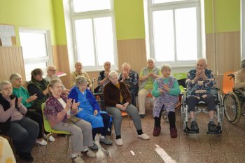 Október – mesiac úcty k starším