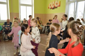 Október – mesiac úcty k starším