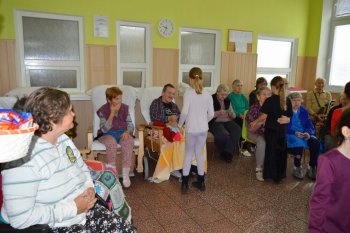 Október – mesiac úcty k starším