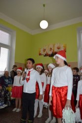 Koľko lásky sa zmestí do krabice od topánok