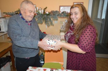 Koľko lásky sa zmestí do krabice od topánok