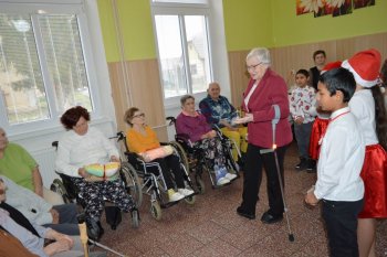 Koľko lásky sa zmestí do krabice od topánok