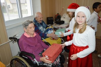 Koľko lásky sa zmestí do krabice od topánok