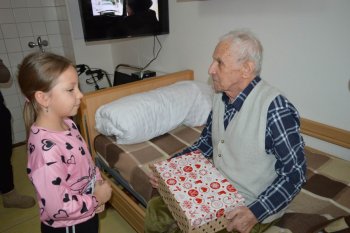 Koľko lásky sa zmestí do krabice od topánok