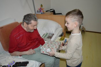 Koľko lásky sa zmestí do krabice od topánok